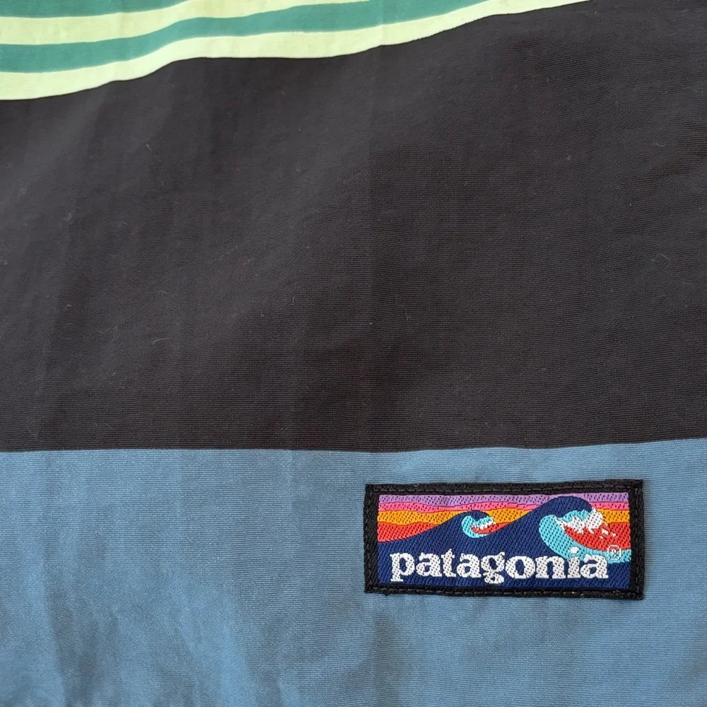 Patagonia Wavefarer Striped Board Shorts Size 40 EUC